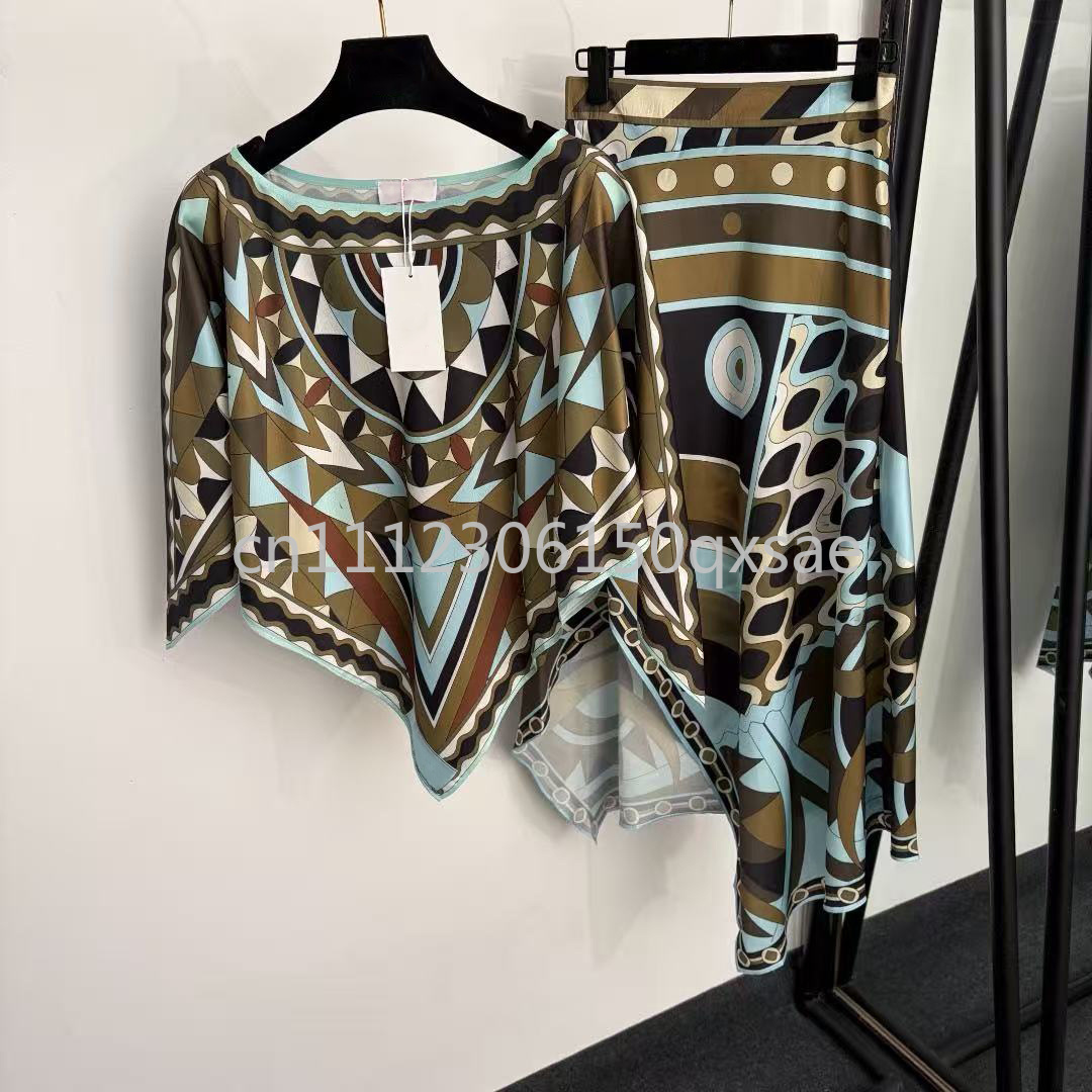 Streetwear Brand China - Luxuriöses Design Damen Schwarzes Umhangkleid-Set mit